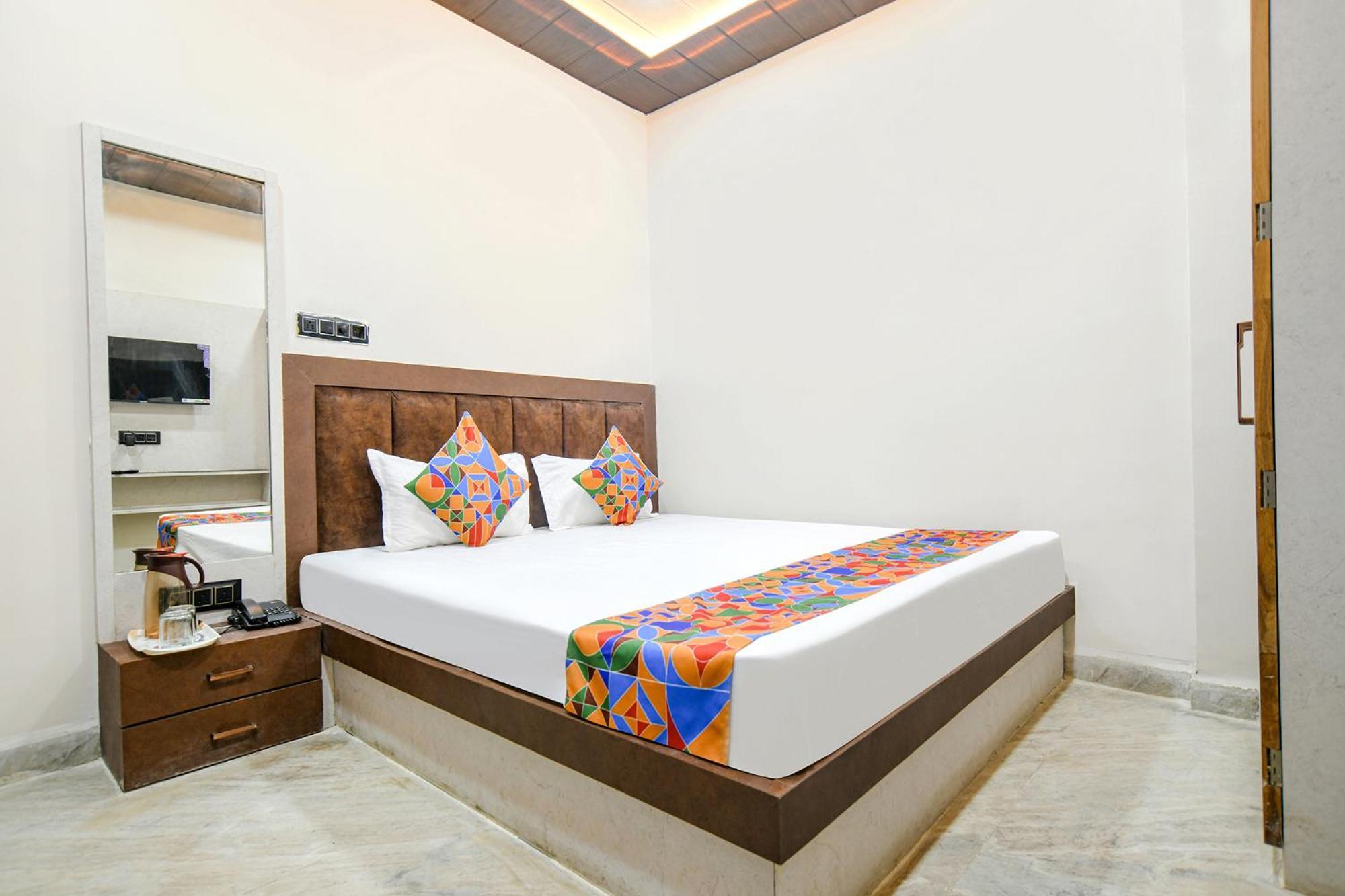 Fabhotel Shiva Grand Удджайн Екстер'єр фото
